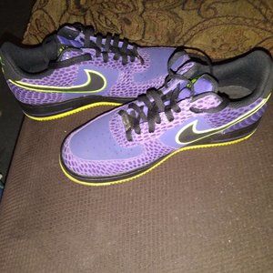 Nike Air Forces 1 Low's